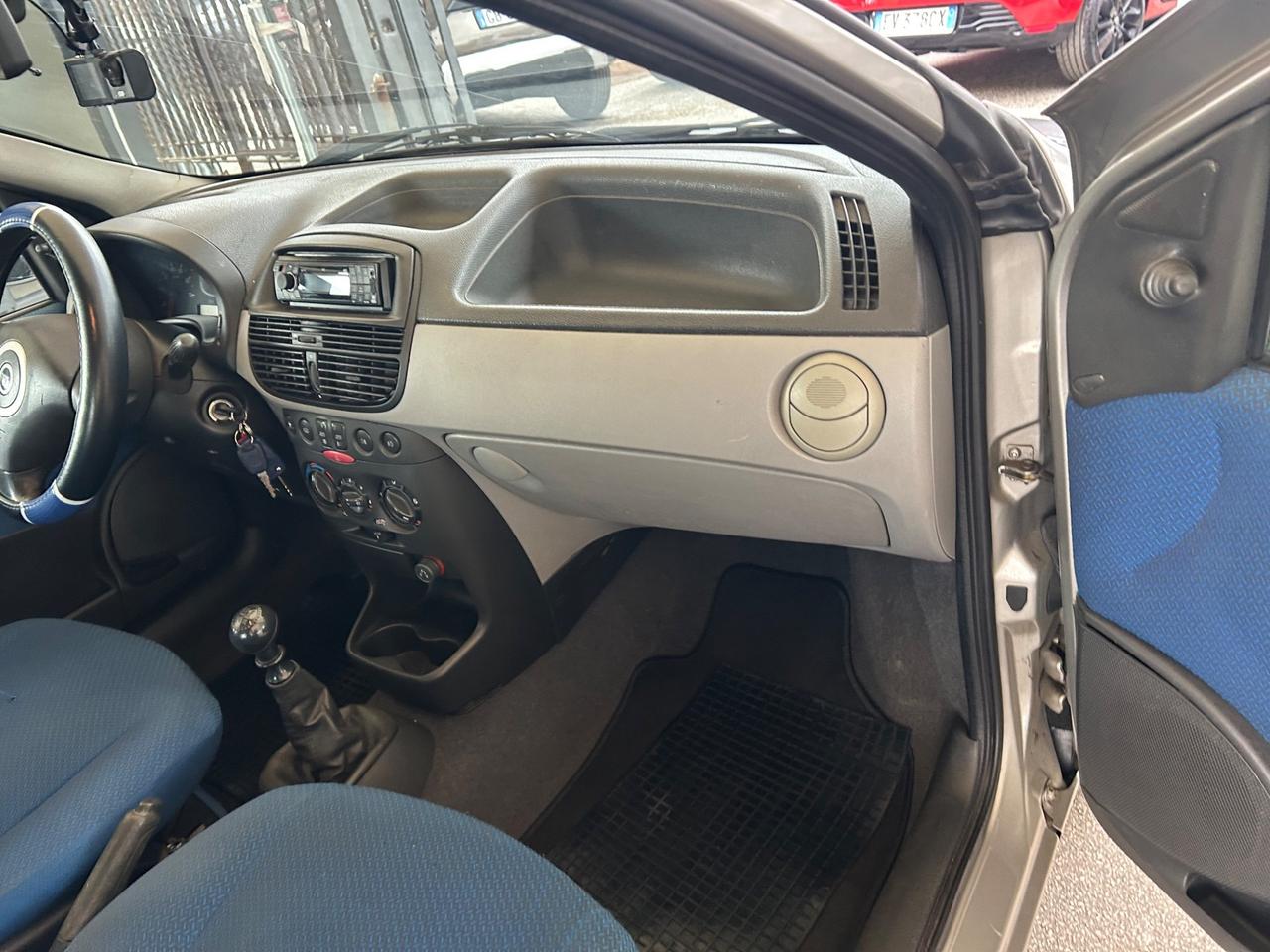 Fiat Punto 1.2i cat 5 porte ELX