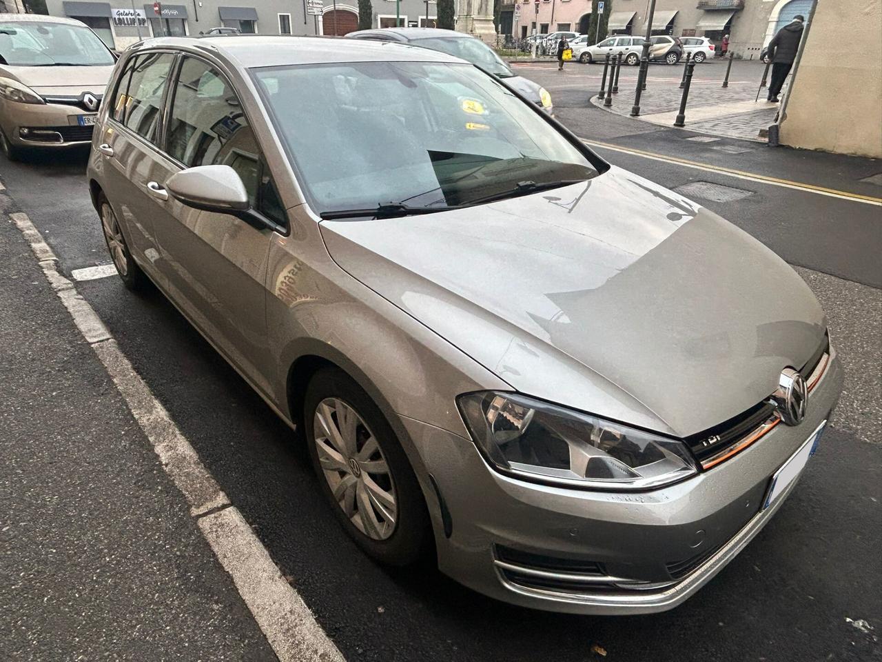 Volkswagen Golf 5p 1.6 tdi 110cv - ANCHE PER NEOPATENTATI