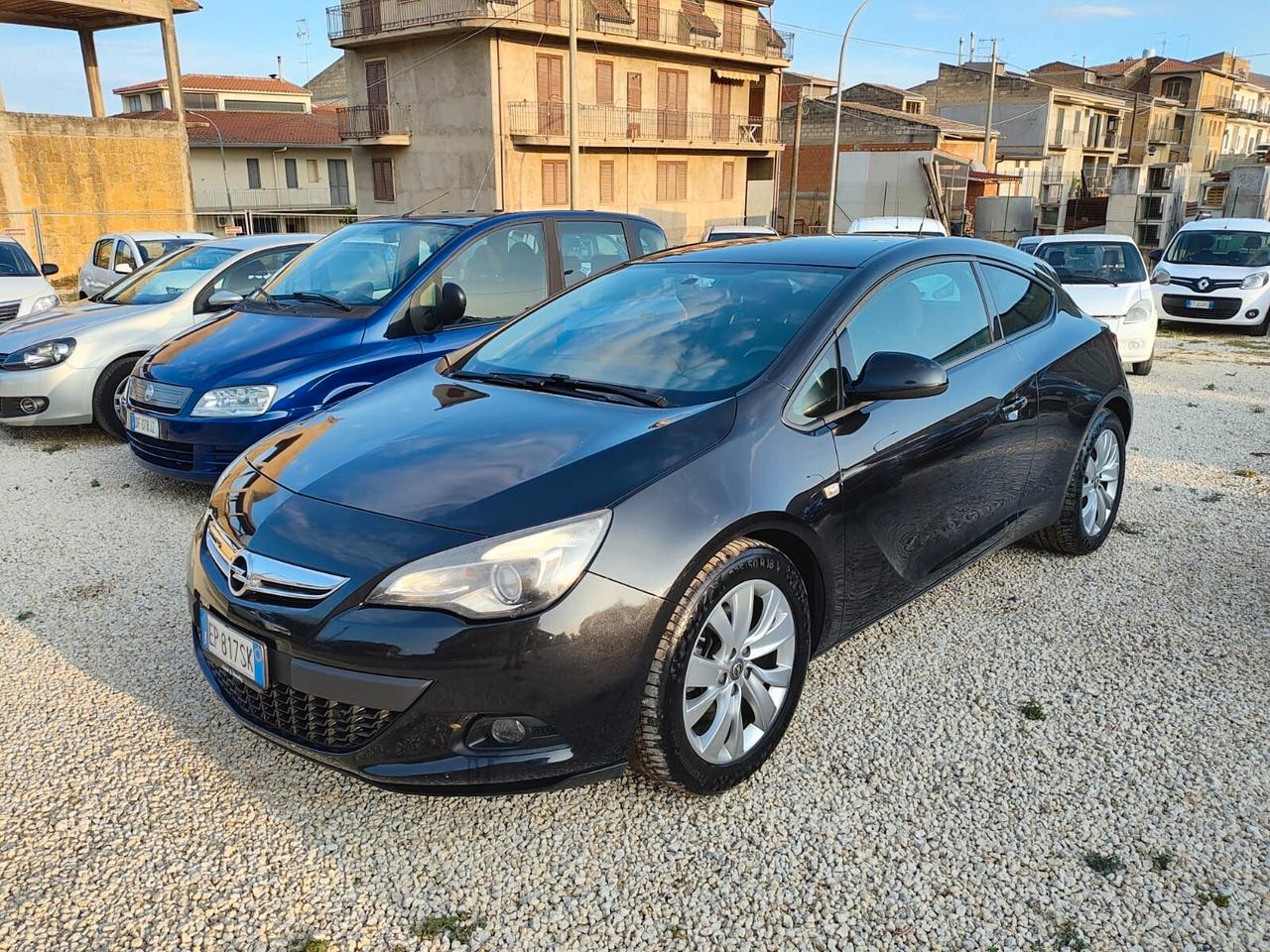 Opel Astra GTC 1.7 CDTI 110CV 3 porte unico proprietario