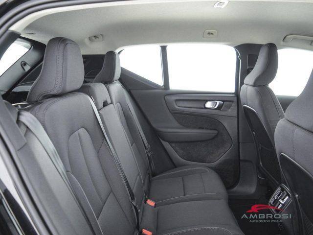 VOLVO XC40 T2 Momentum