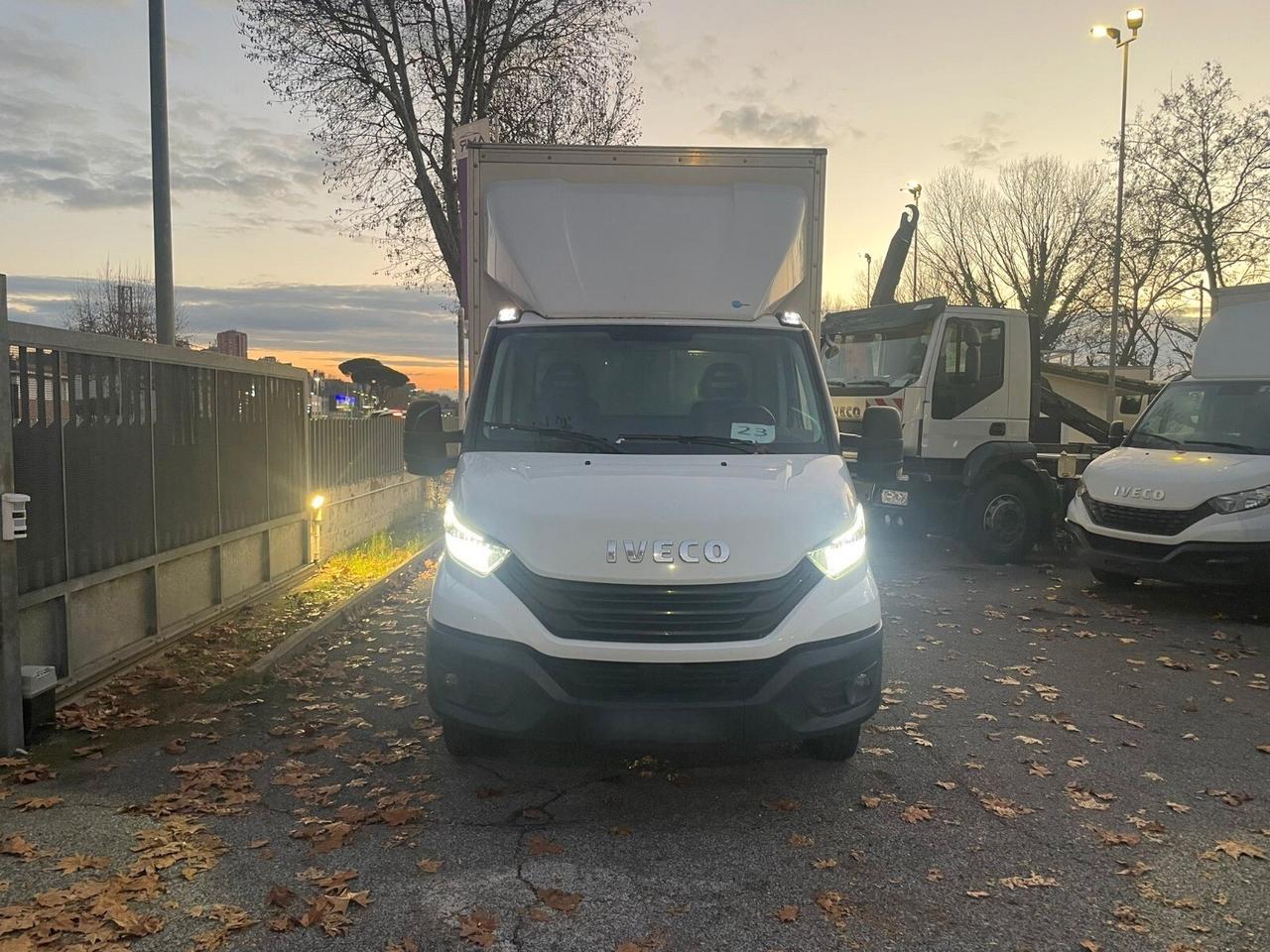 Iveco daily 35C180 furgone e sponda 2022