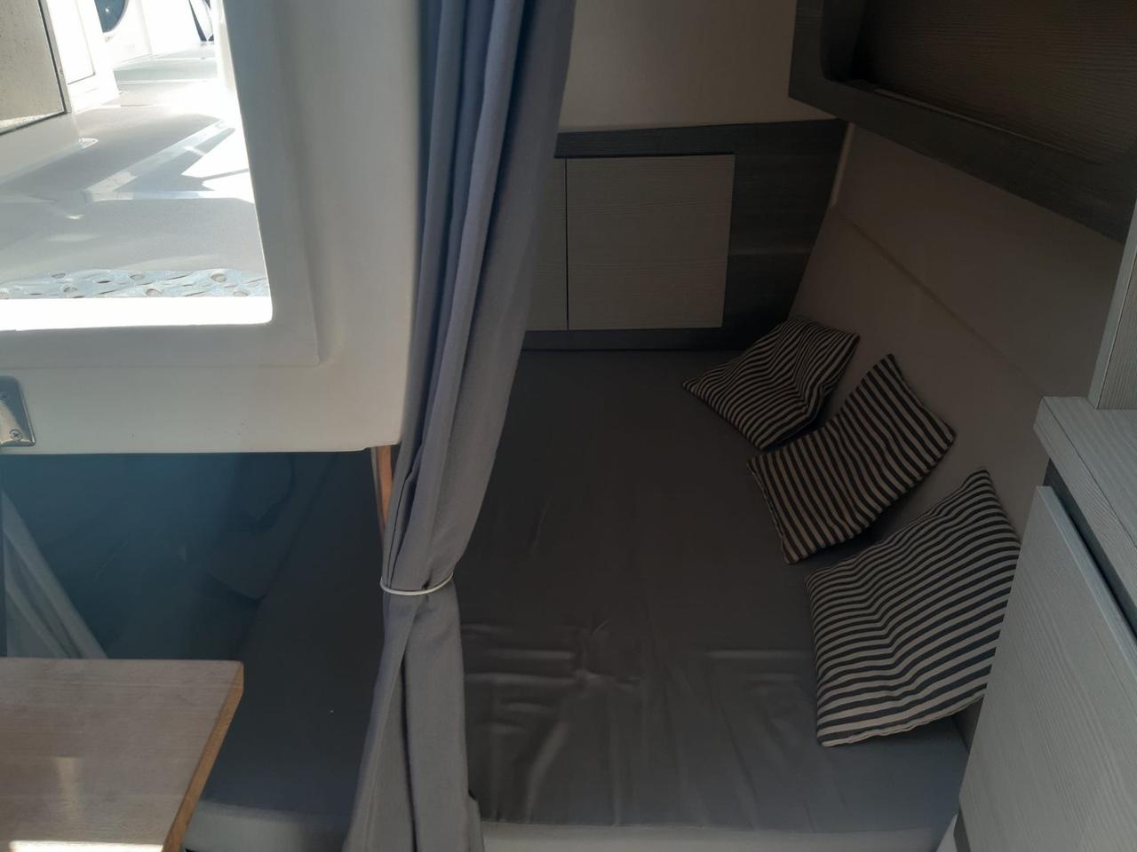 IAV MARINE 28/MERCURY 2x170CV DIESEL