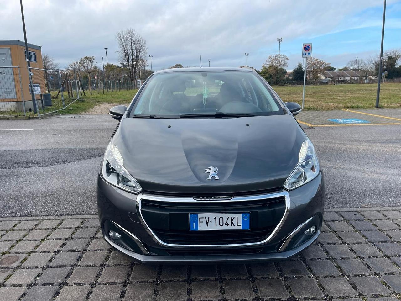 Peugeot 208 PureTech 82 5 porte Allure