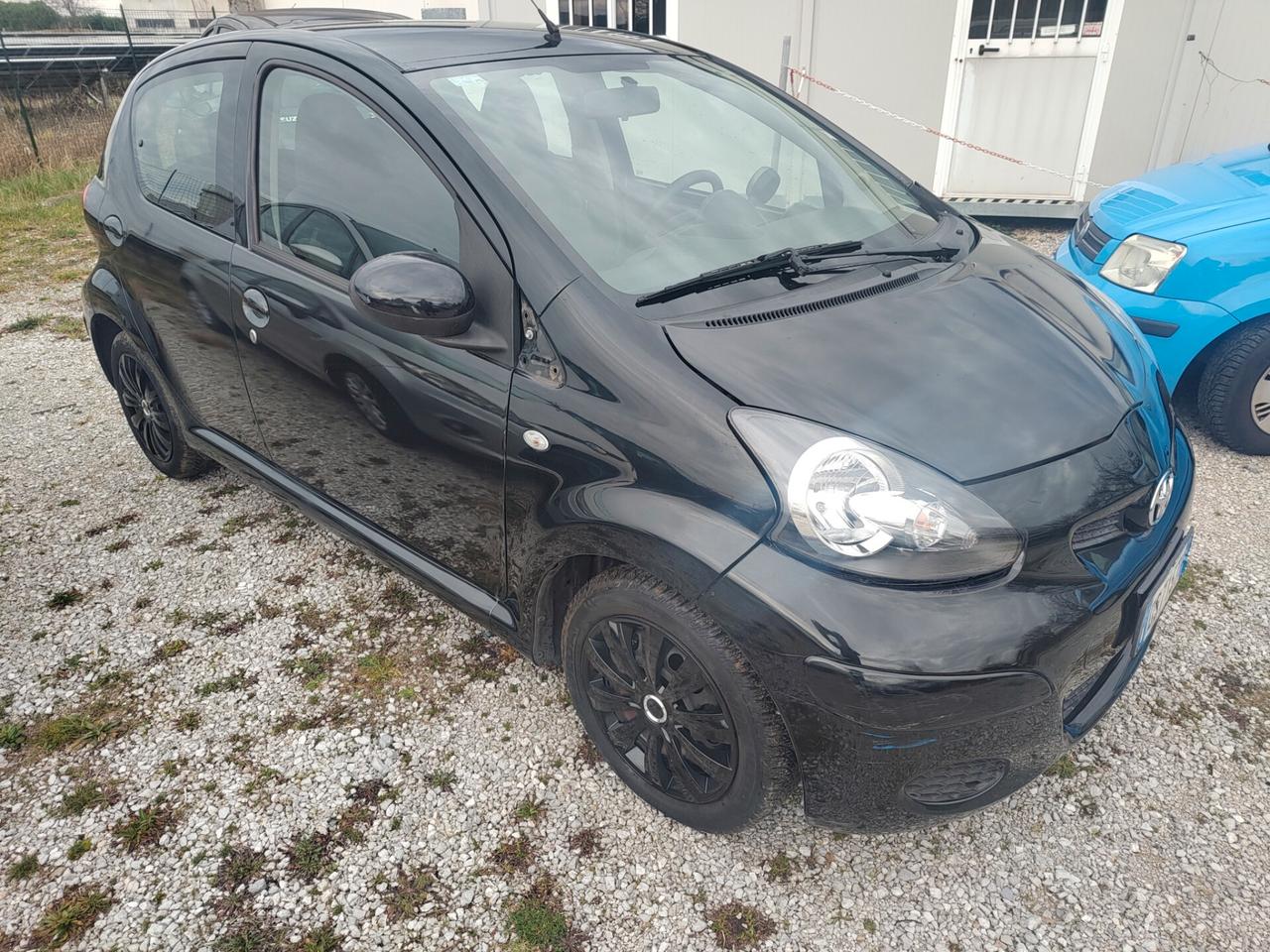 Toyota Aygo 1.0 12V VVT-i 5 porte Sol
