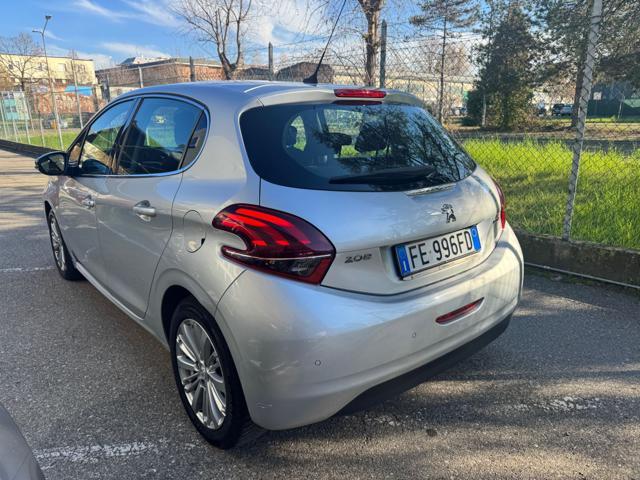 PEUGEOT 208 PureTech 82CV 5 porte Allure + RETROC.
