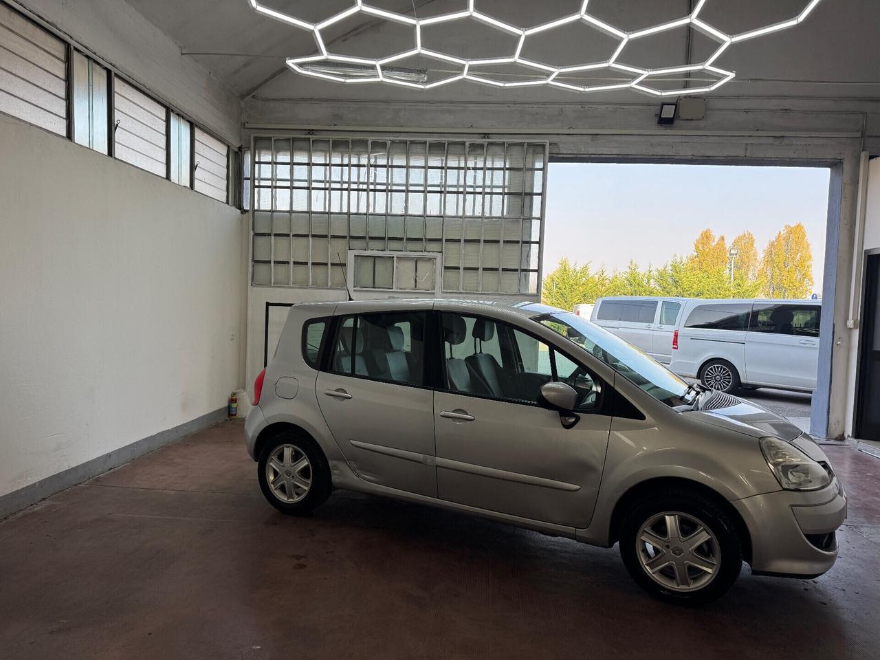 Renault Modus Grand 1.5 dCi 85CV Dynamique