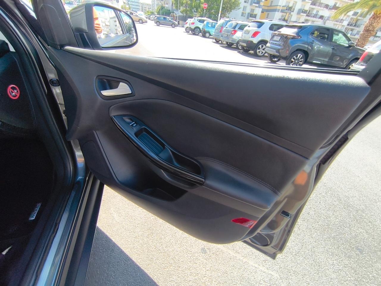 Ford Focus 1.5 TDCi 120 CV Start&Stop Powershift Titanium