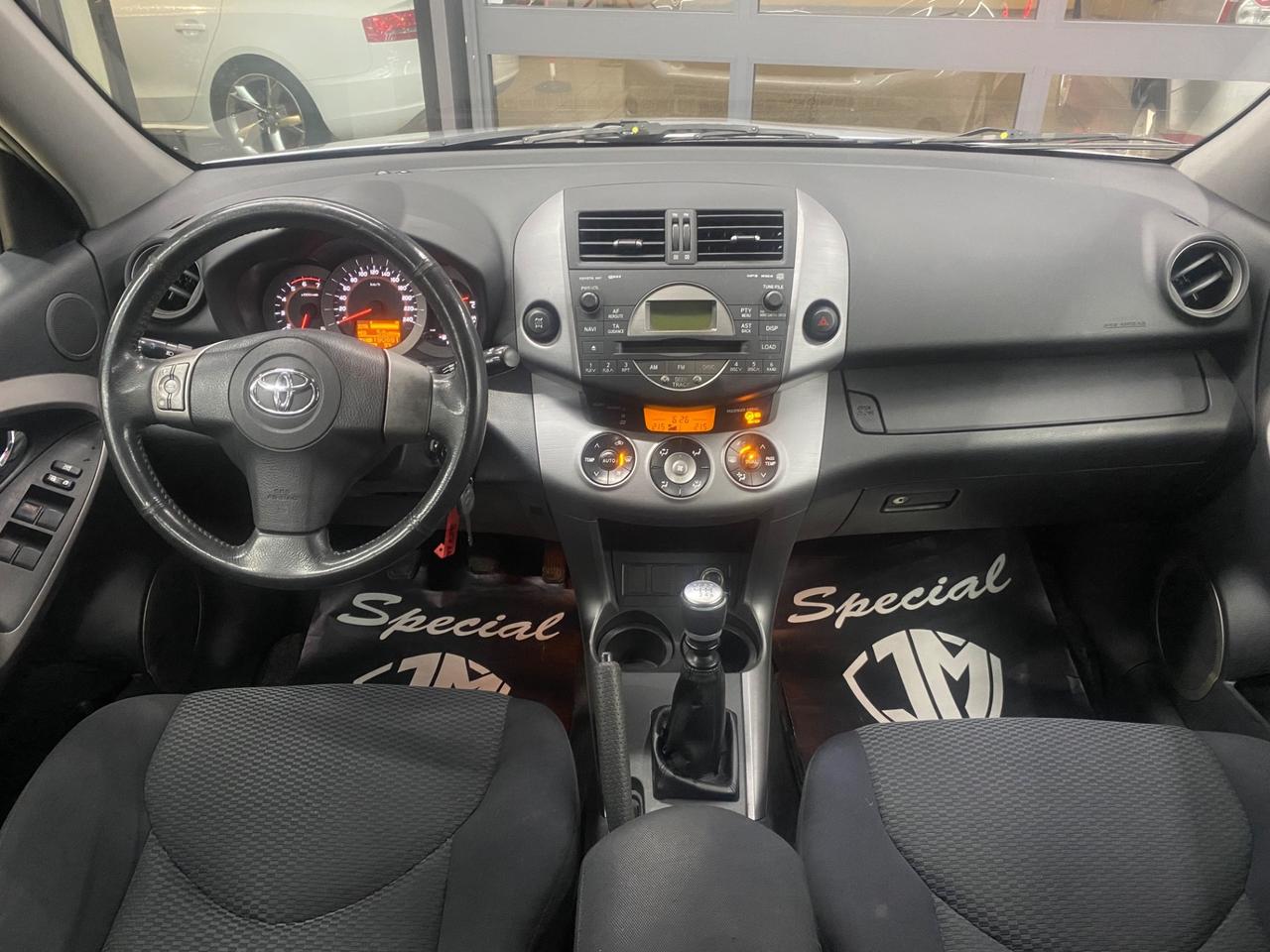 Toyota RAV4 2.2 D-4D 136 CV Luxury UNICO PROPRIETARIO