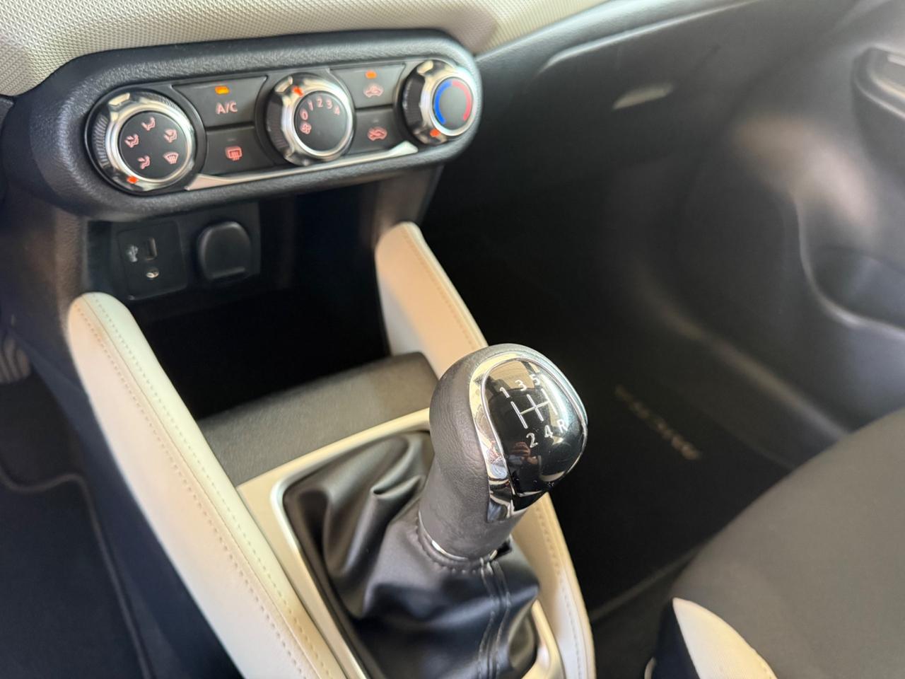 Nissan Micra 0.9 IG-T 12V 5 porte N-Connecta