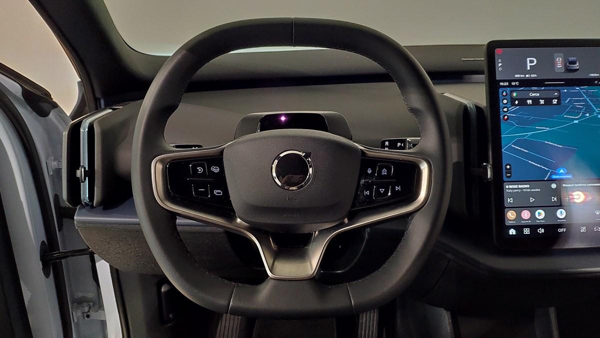 VOLVO Ex30 Single Motor Extended Range Rwd Plus