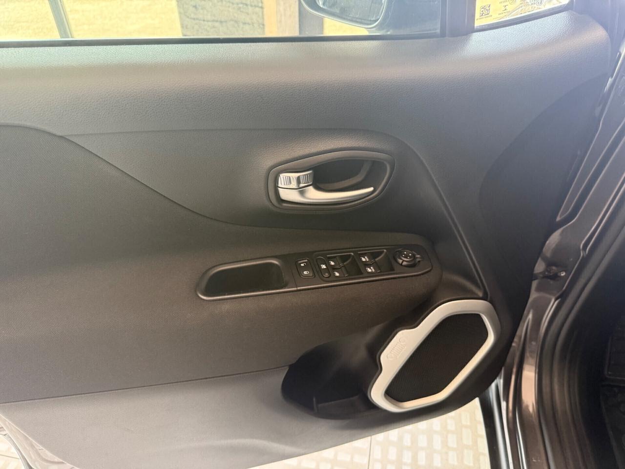 Jeep Renegade 1.6 Mjt DDCT 120 CV S