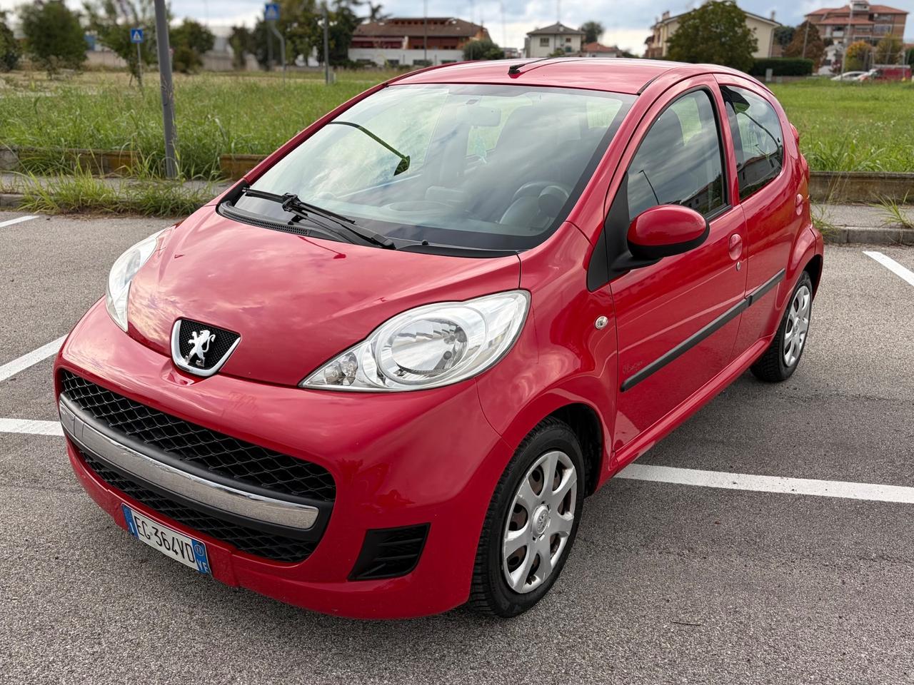 Peugeot 107 1.0 benzina 2011 5p. Allure