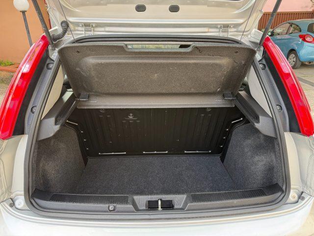 FIAT Punto 1.2 8V 5 porte Street