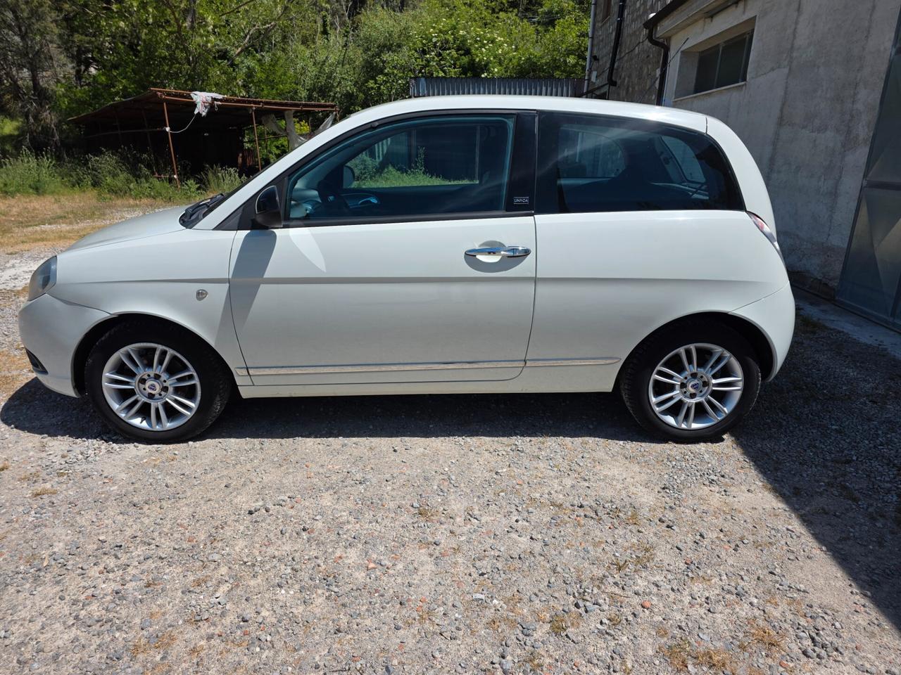 Lancia Ypsilon 1.2 69 CV Unyca