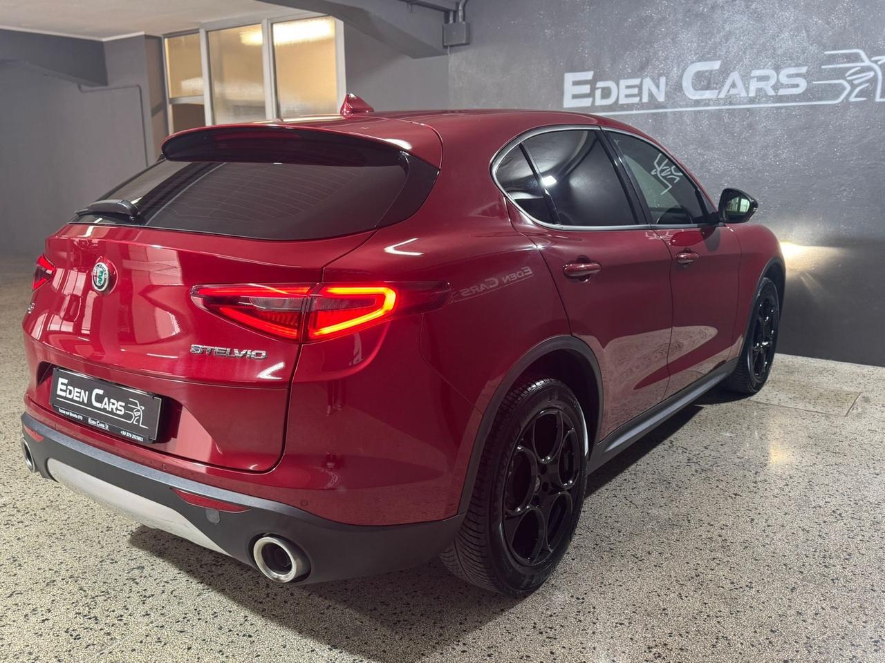 Alfa Romeo Stelvio 2.2 Turbodiesel 210 CV AT8 Q4 Super Red-Edition
