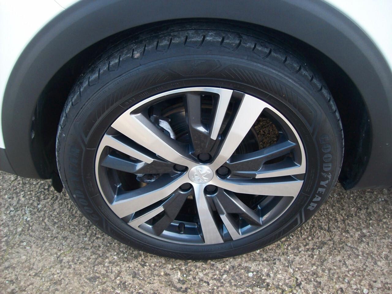 PEUGEOT 3008 1.5 BlueHDI CV.130 S&S ALLURE Pack "2022"