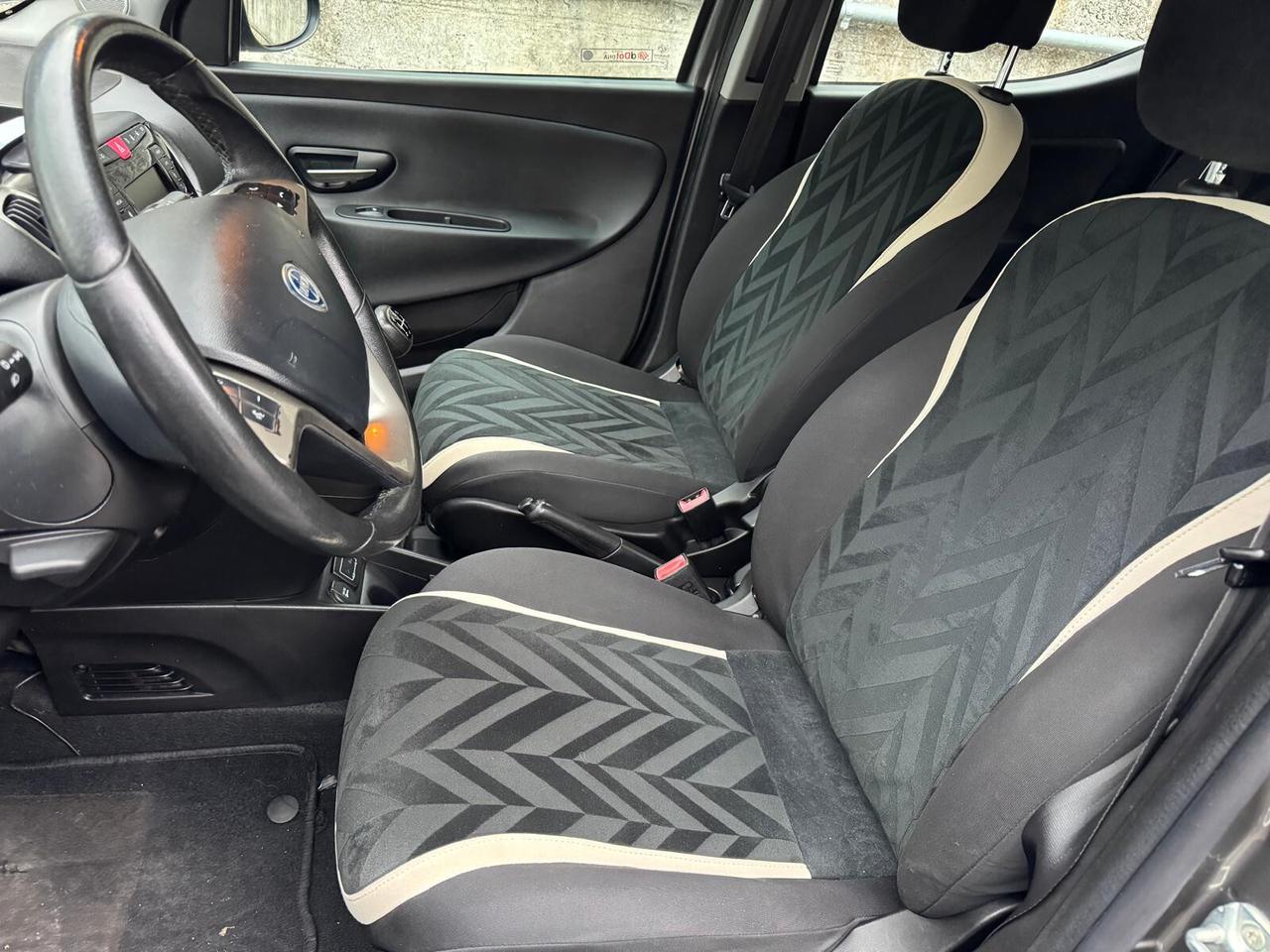 Lancia Ypsilon 1.2 69 CV 5 porte GPL Ecochic Gold