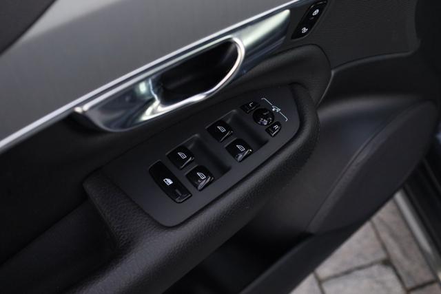 VOLVO XC90 B5 AWD 7 posti Business Plus Prezzo Netto