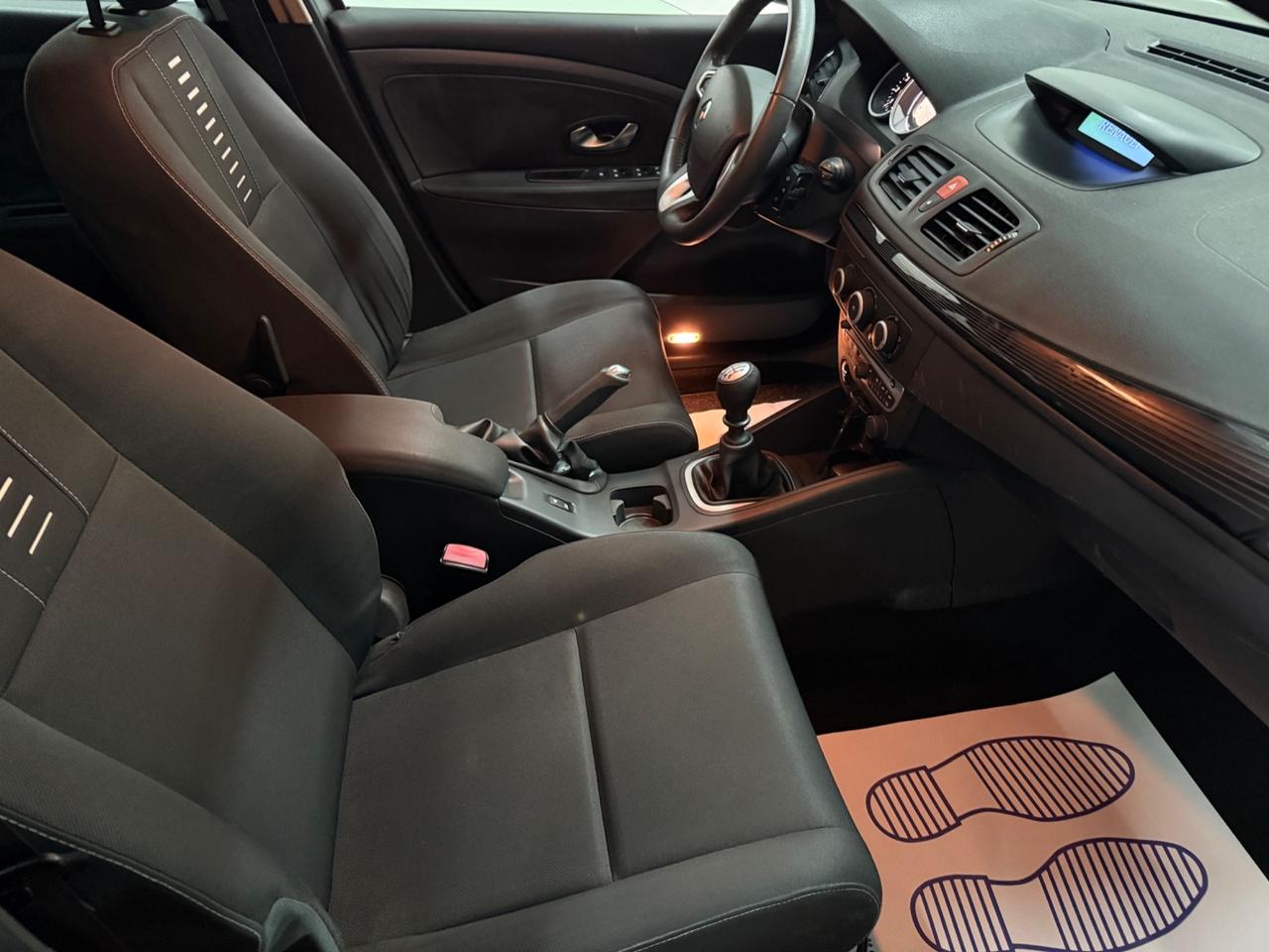 Renault Megane 1.5 dCi 110CV SporTour - 2011