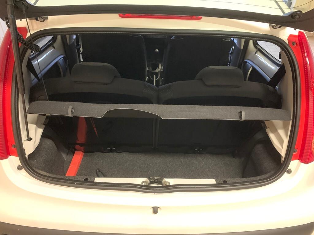 Peugeot 107 1.0 68CV 5p. 5.400 KM !!!!