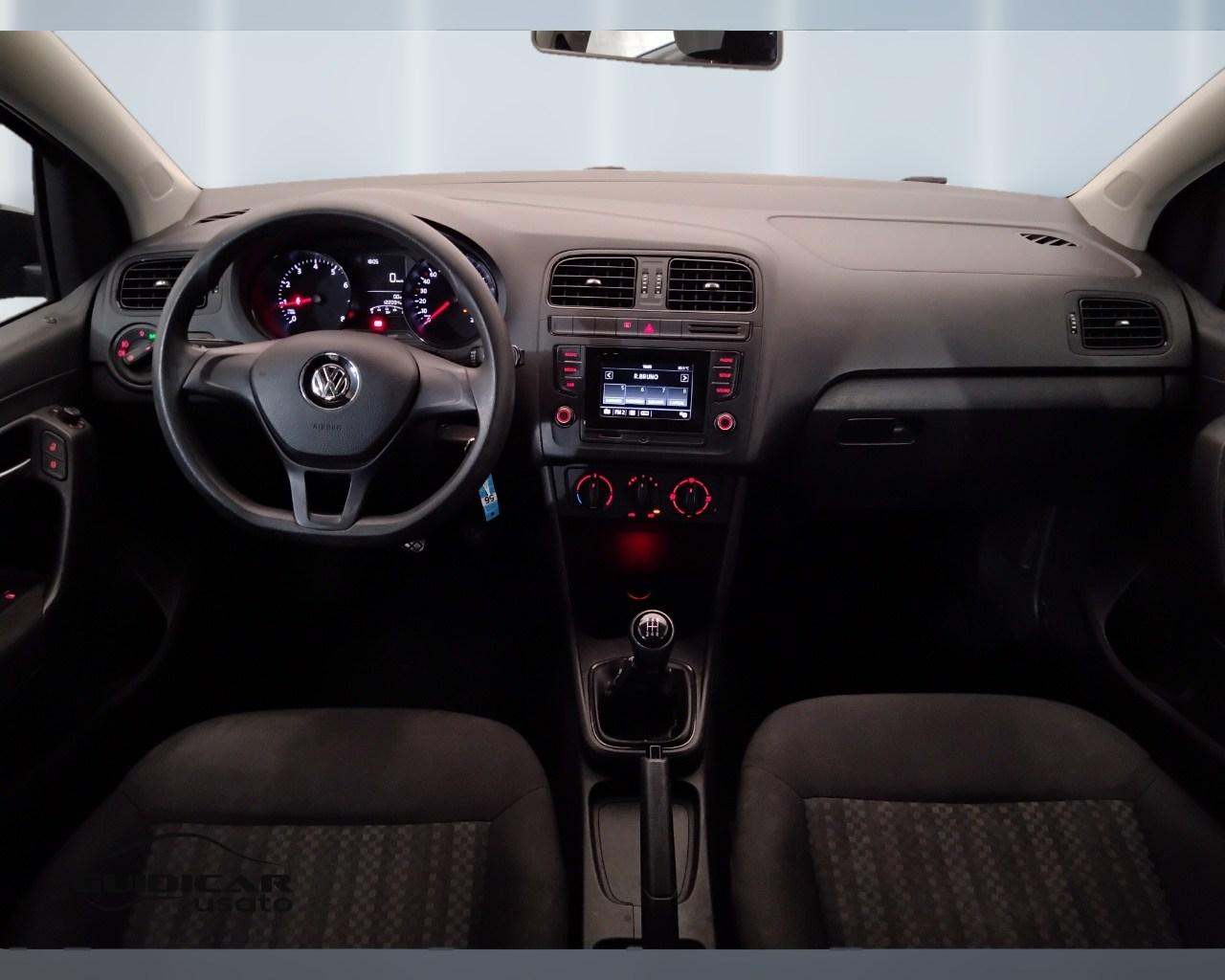 VOLKSWAGEN Polo V 2014 - Polo 5p 1.0 mpi Trendline 60cv