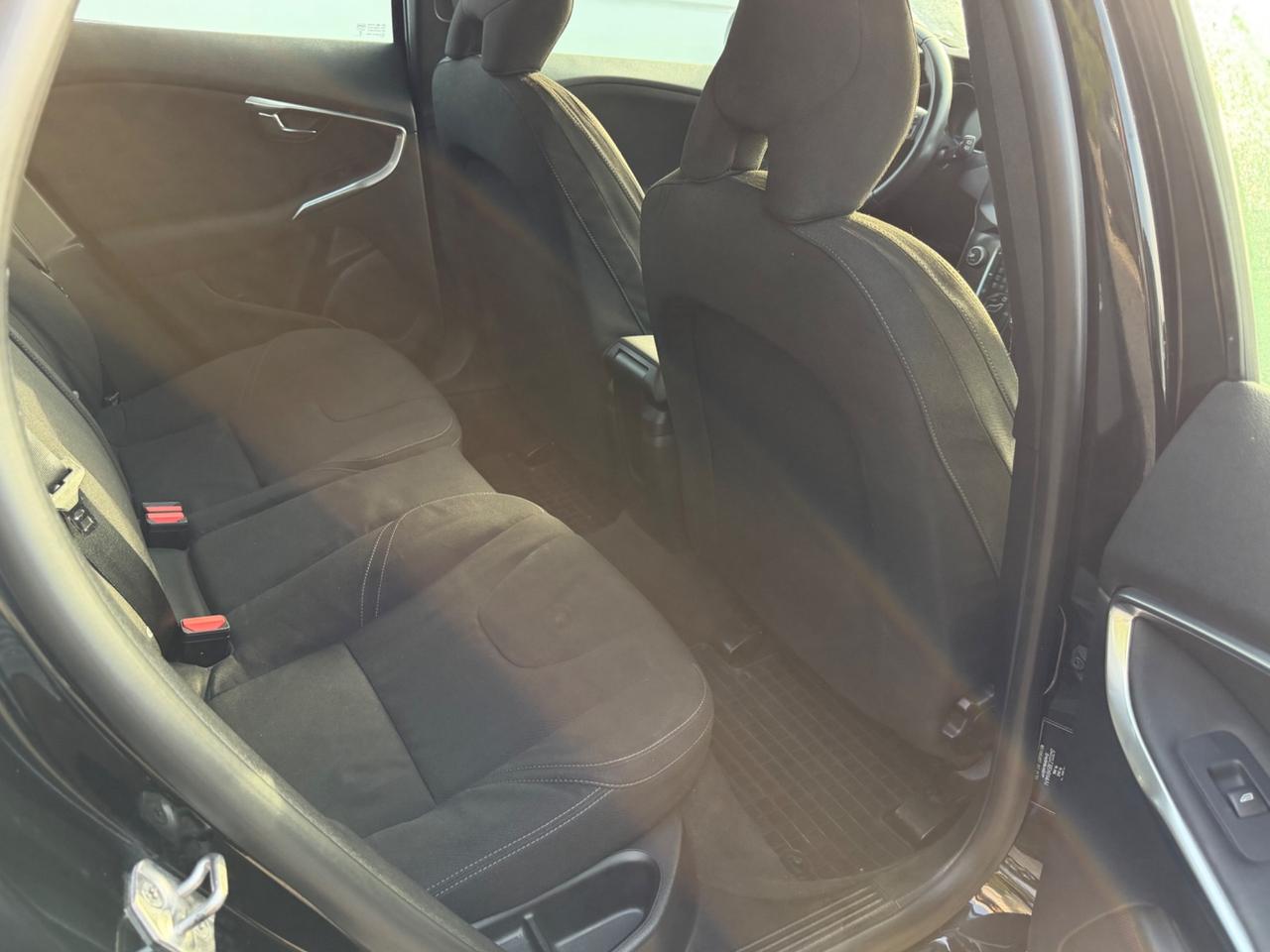 Volvo V40 D2 1.6 Powershift Summum