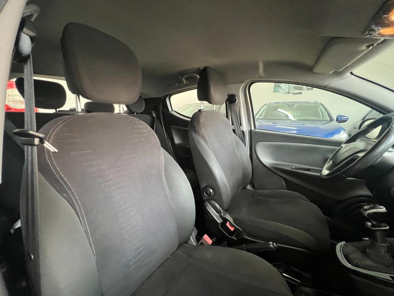 Lancia Ypsilon 1.2 69 CV 5 porte GPL Ecochic Platinum