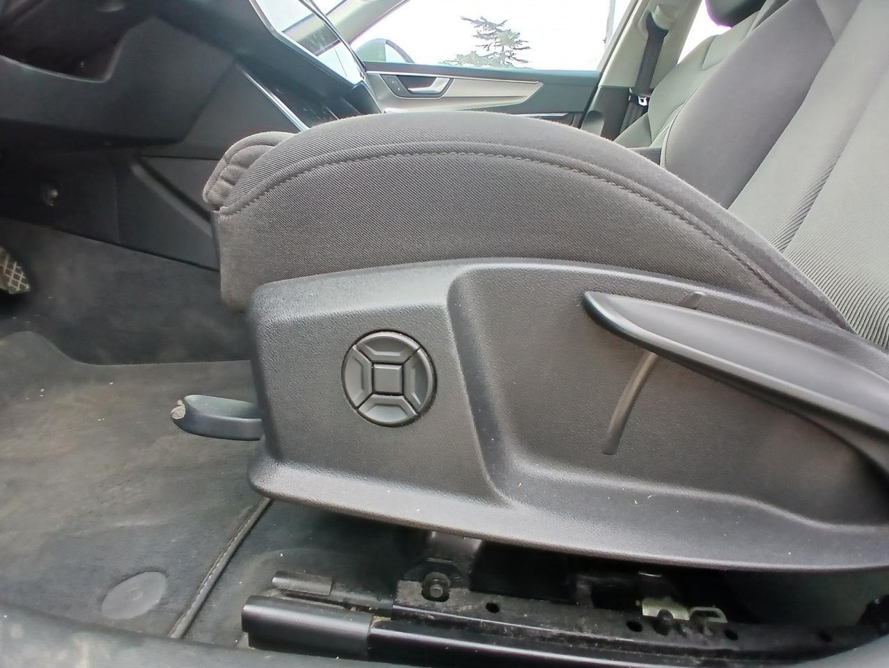 Audi A6 Avant 40 2.0 TDI S tronic Business Design