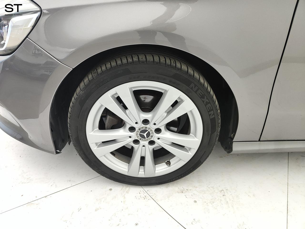 Mercedes-Benz Classe A (W176) - A 200 d Premium