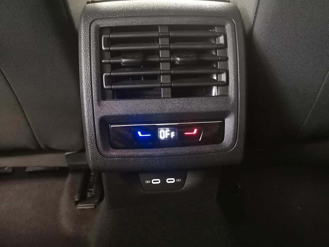 Volkswagen Golf GTI 2.0 TSI DSG