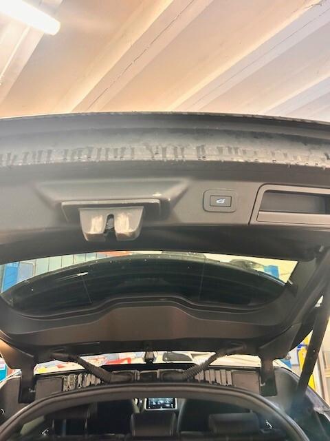 Land Rover Range Velar 2.0D I4 204 CV R-Dynamic S