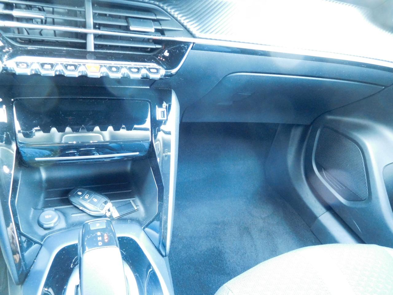 Peugeot 2008 BlueHDi 130 S&S EAT8 Allure