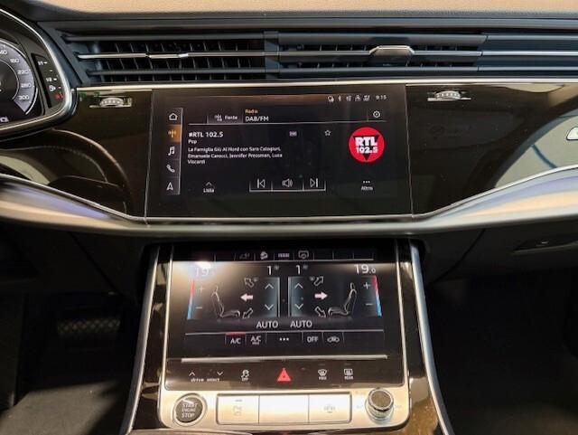 Audi Q8 55 TFSI e quattro tiptronic Sport