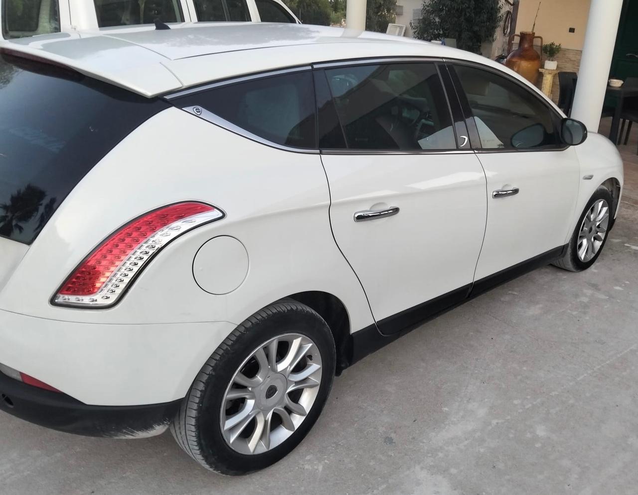 Lancia Delta 1.6 MJT DPF 105 CV Gold