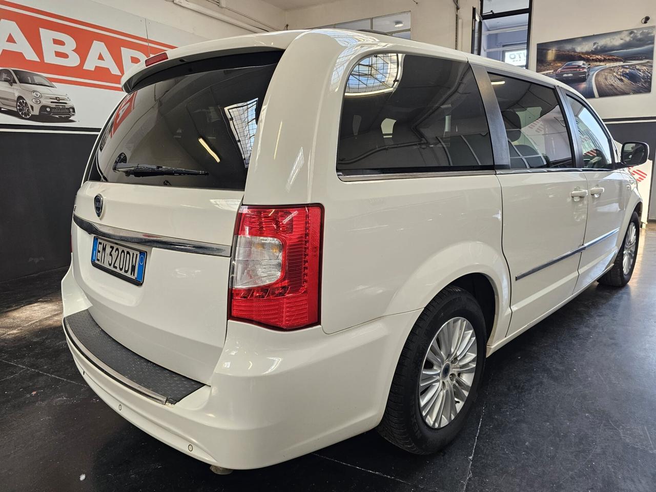 Lancia Voyager 2.8 Turbodiesel Platinum 163 CV