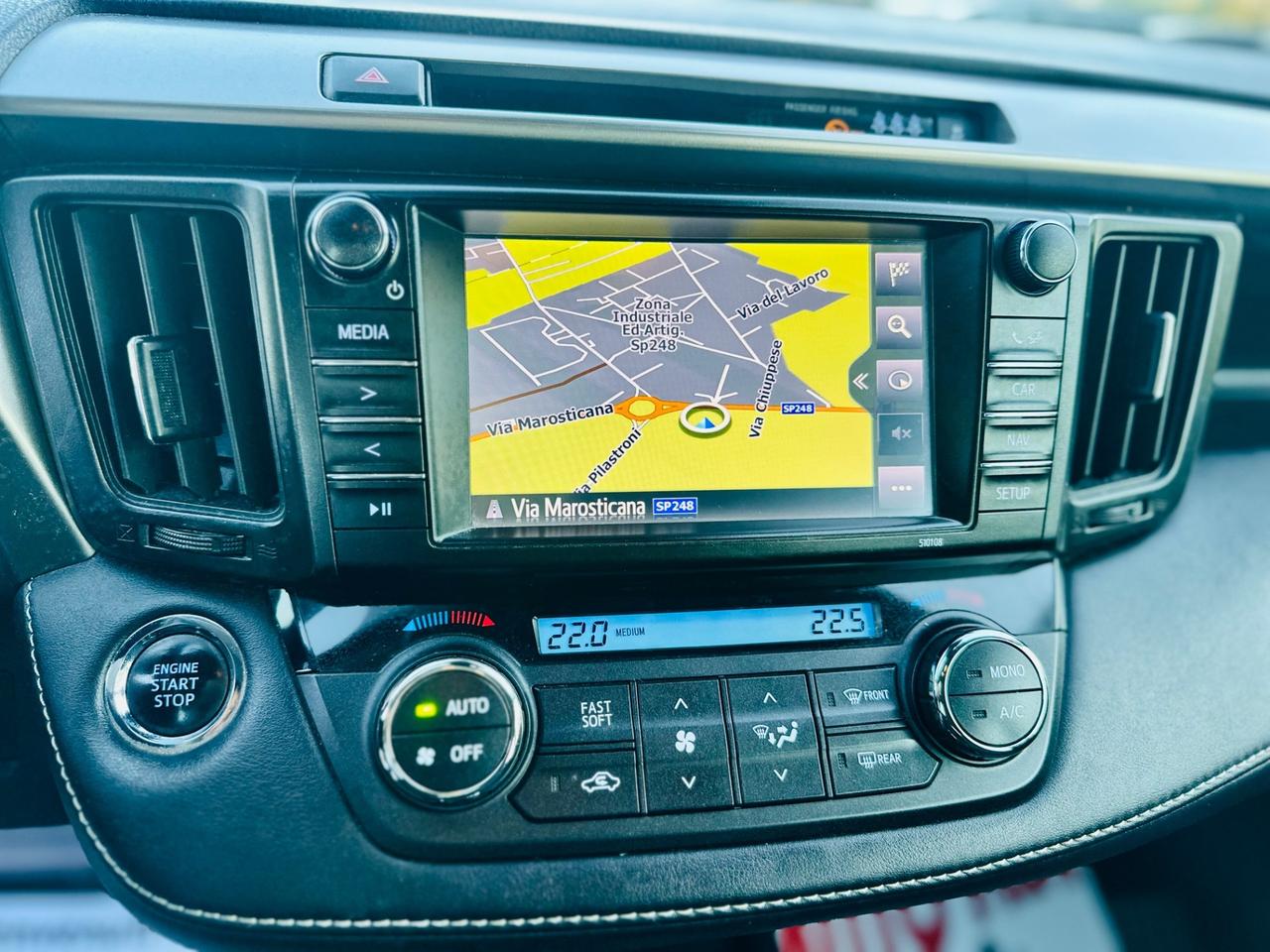 Toyota RAV 4 2016 2.0 D-4D km 130,000 ok neopatentati ! ! !