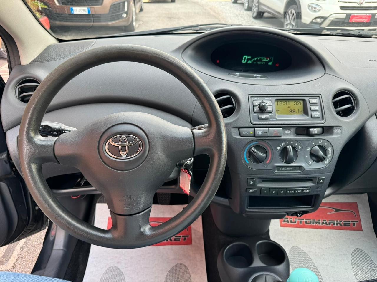 Toyota Yaris 1.4 tdi D-4D cat 75CV