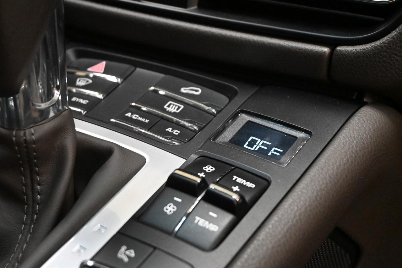 PORSCHE Macan 1ªs. '13-'25 Macan 2.0