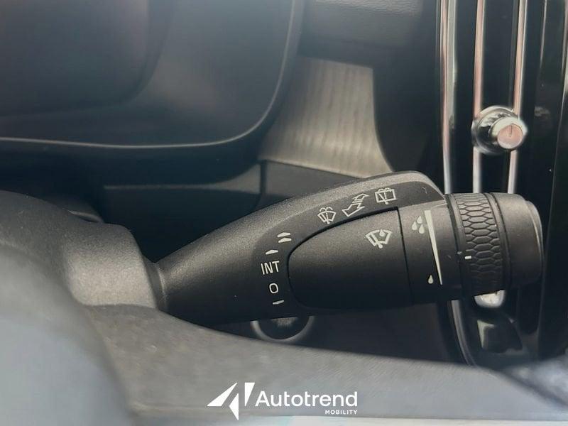 Volvo XC40 D3 150 CV AWD Automatica NAVI LED Inscription N1 Autocarro