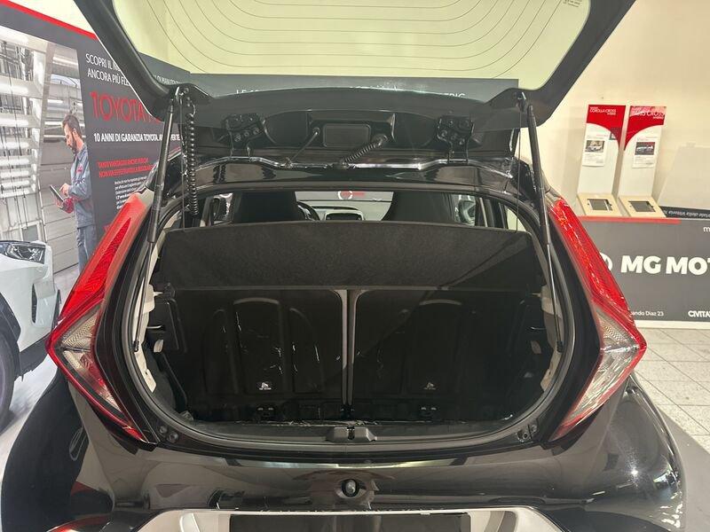 Toyota Aygo Aygo Connect 1.0 VVT-i 72 CV 5 porte x-play