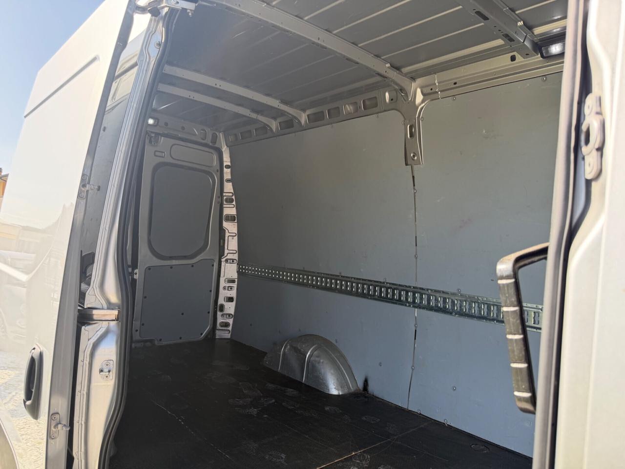 Iveco Daily 2.3 Furgone Hi-Matic