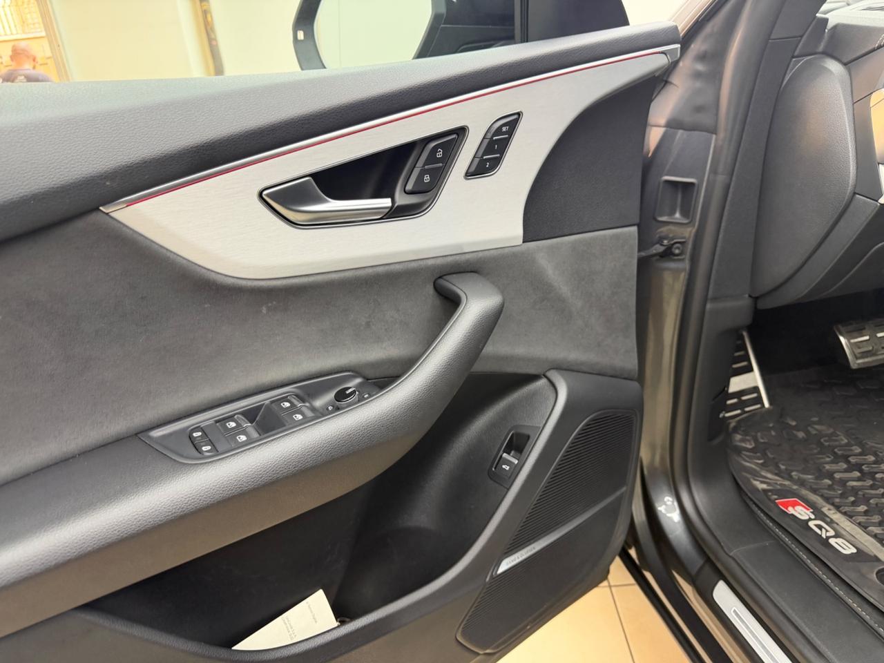 Audi SQ8 TFSI IPER FULL ITALIANA UFFICIALE