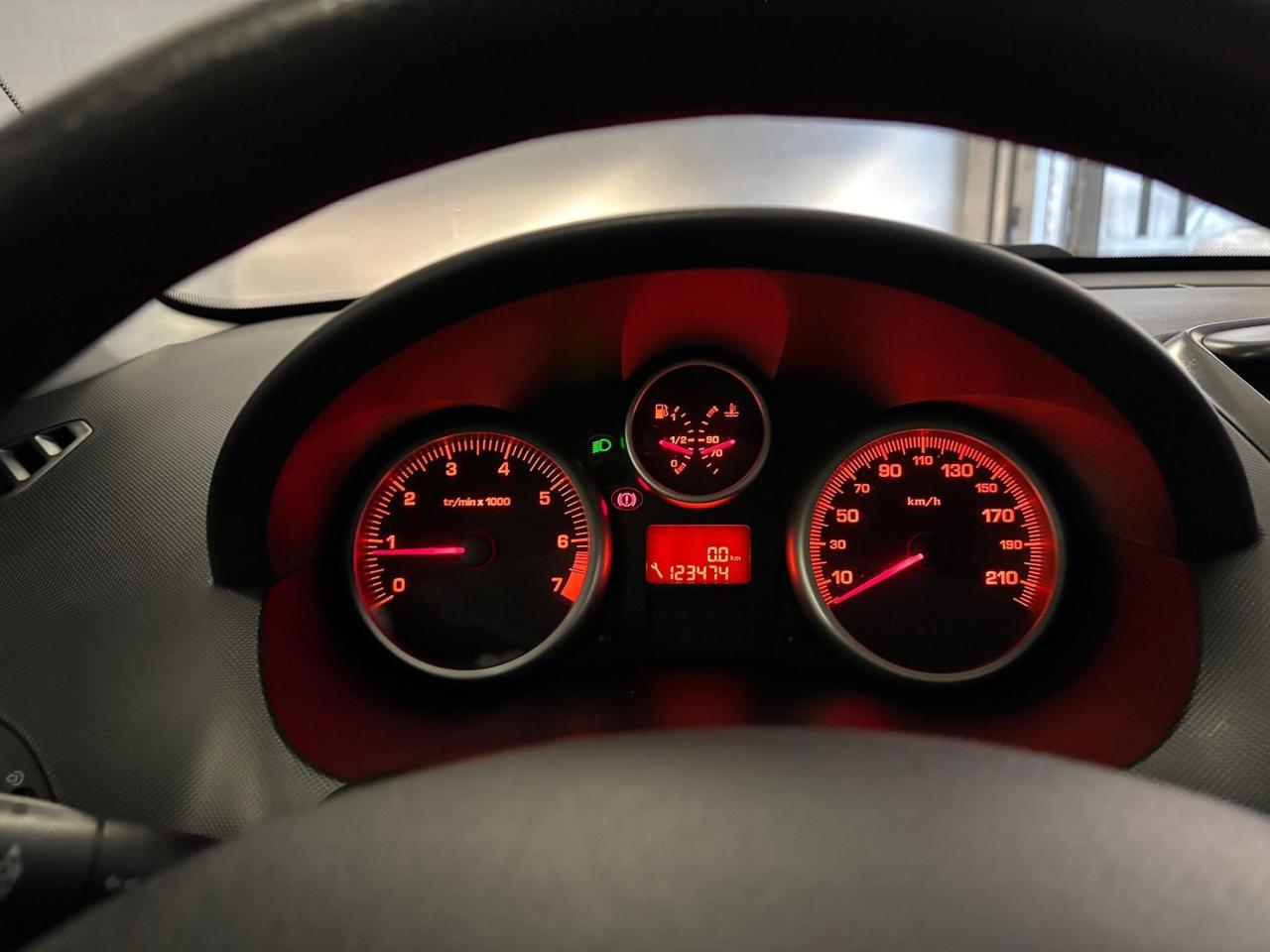 Peugeot 206 PLUS 1.1 - ADATTA A NEOPATENTATI