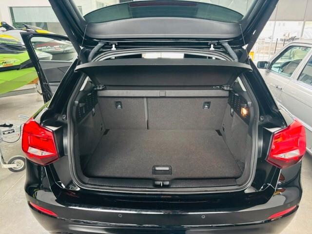 Audi Q2 30 TFSI Business, PERMUTABILE