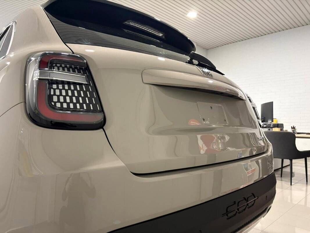 Fiat 600 1.2 hybrid 110cv auto