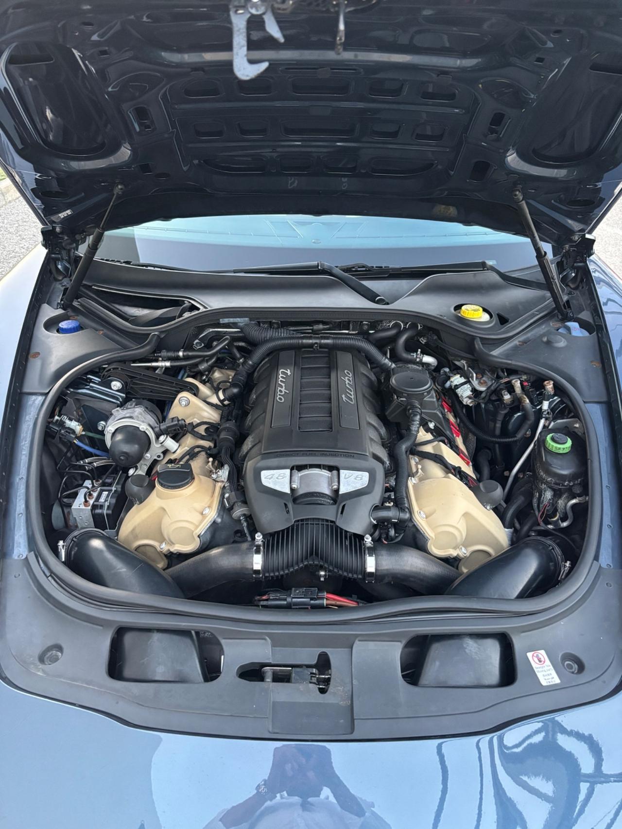 Porsche Panamera 4.8 TURBO S V8 500CV