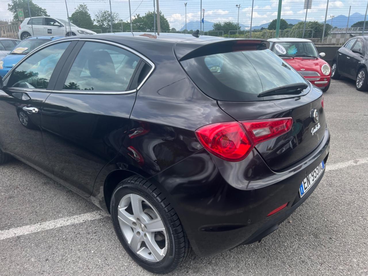 Alfa Romeo Giulietta 1.6 JTDm-2 105 CV Distinctive