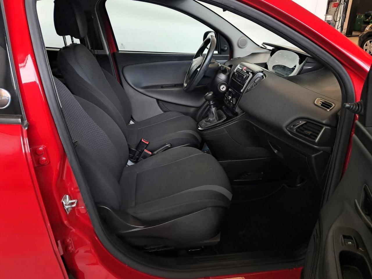 Lancia Ypsilon 1.2 69 CV 5 porte GPL Ecochic Silver