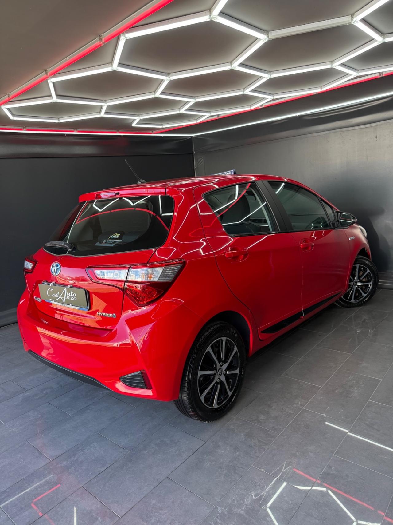 Toyota Yaris 1.5 Hybrid TREND RED EDITION 2018
