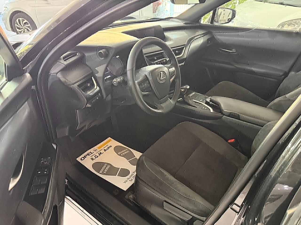 Lexus UX UX Hybrid Executive